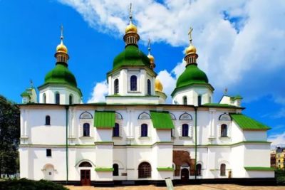 Когда и кем был построен Софийский собор в Киеве