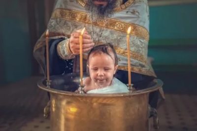 Когда лучше всего крестить ребенка