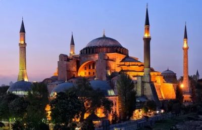 Когда и кто построил храм Святой Софии в Константинополе