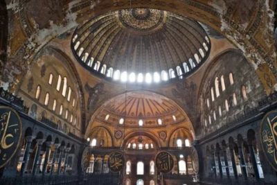 Когда и кто построил храм Святой Софии в Константинополе